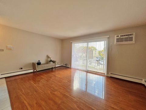 Tiny photo for 12817 CARRIAGE Lane #5, Crestwood, IL 60418 (MLS # 12506243)