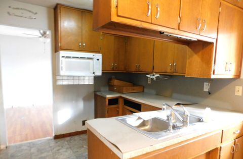 Tiny photo for 150 W Dixie Highway, St. Anne, IL 60964 (MLS # 12593754)