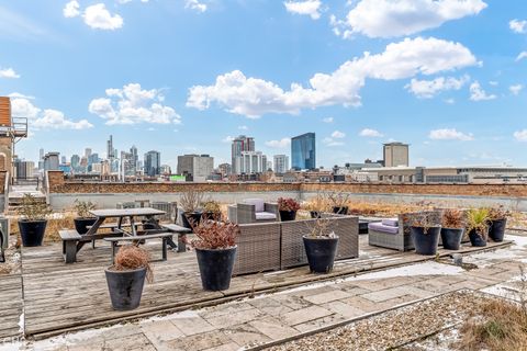 Tiny photo for 2545 S DEARBORN Street #702, Chicago, IL 60616 (MLS # 12715672)