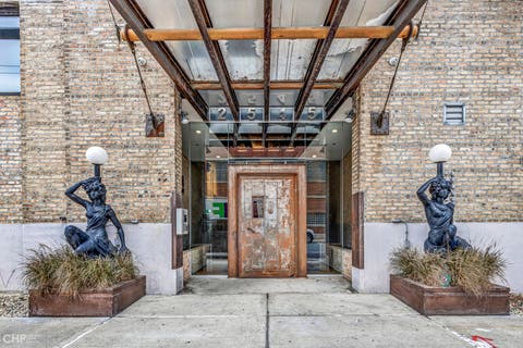 Tiny photo for 2545 S DEARBORN Street #702, Chicago, IL 60616 (MLS # 12715672)