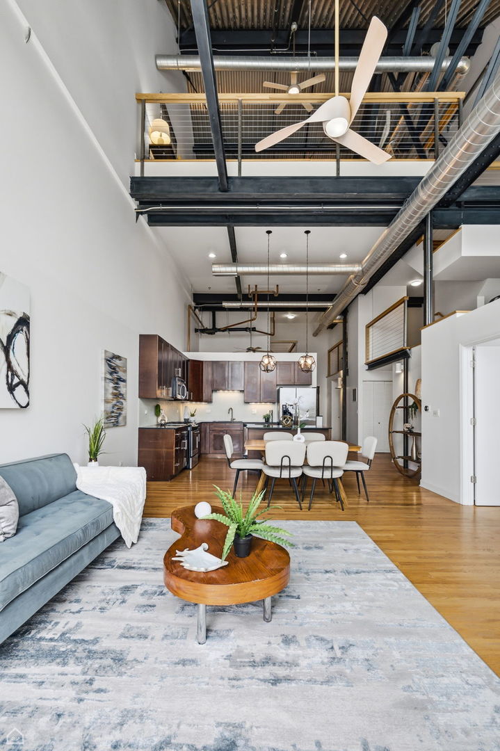 2545 S DEARBORN Street 702