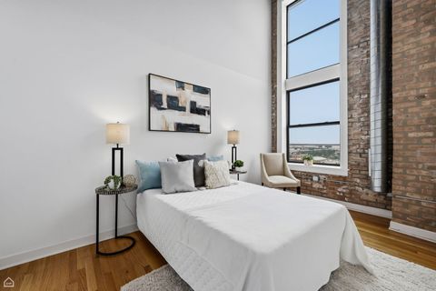 Tiny photo for 2545 S DEARBORN Street #702, Chicago, IL 60616 (MLS # 12715672)