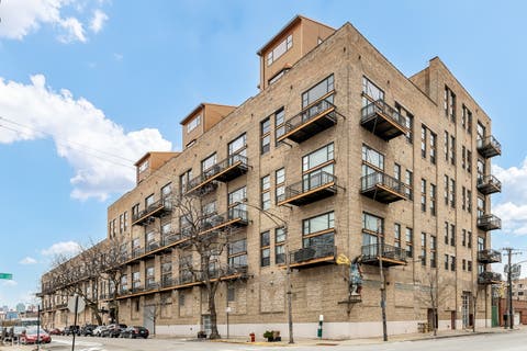 Photo of 2545 S DEARBORN Street #702, Chicago, IL 60616 (MLS # 12715672)
