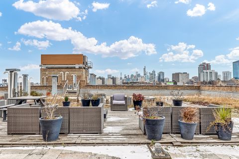 Tiny photo for 2545 S DEARBORN Street #702, Chicago, IL 60616 (MLS # 12715672)