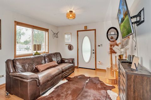 Tiny photo for 4107 N Park Street, Westmont, IL 60559 (MLS # 12491651)