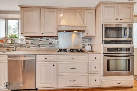 Tiny photo for 4107 N Park Street, Westmont, IL 60559 (MLS # 12491651)