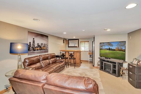 Tiny photo for 4107 N Park Street, Westmont, IL 60559 (MLS # 12491651)