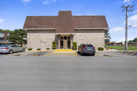 Tiny photo for 3237 S Manor Drive #110, Lansing, IL 60438 (MLS # 12661257)