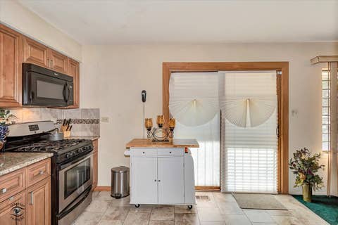 Tiny photo for 3257 Magnolia Drive, Markham, IL 60428 (MLS # 12649643)