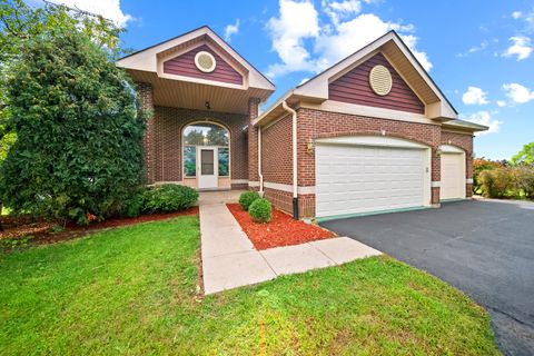 Tiny photo for 675 White Pine Circle, Lake In The Hills, IL 60156 (MLS # 12481775)