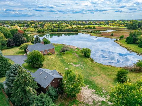 Tiny photo for 675 White Pine Circle, Lake In The Hills, IL 60156 (MLS # 12481775)