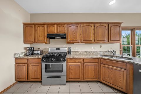 Tiny photo for 675 White Pine Circle, Lake In The Hills, IL 60156 (MLS # 12481775)