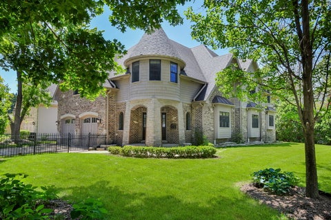 Tiny photo for 605 Thornwood Drive, Naperville, IL 60540 (MLS # 12743050)
