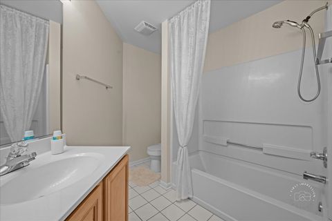 Tiny photo for 146 Bay Drive, Itasca, IL 60143 (MLS # 12474169)