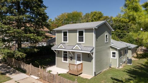 Photo of 419 Oneida Street, Joliet, IL 60435 (MLS # 12467676)