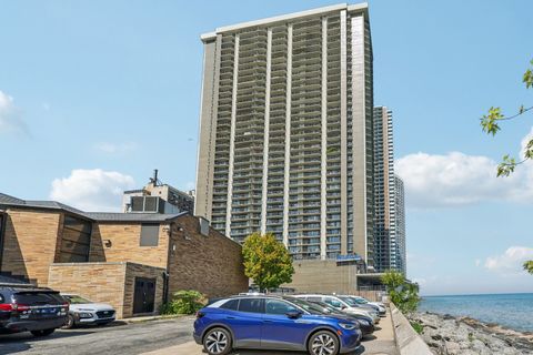 Tiny photo for 6007 N Sheridan Road #25F, Chicago, IL 60660 (MLS # 12473353)