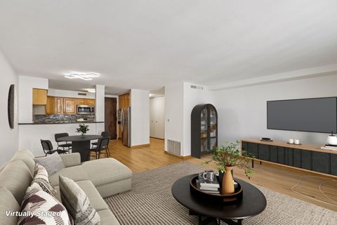 Tiny photo for 6007 N Sheridan Road #25F, Chicago, IL 60660 (MLS # 12473353)