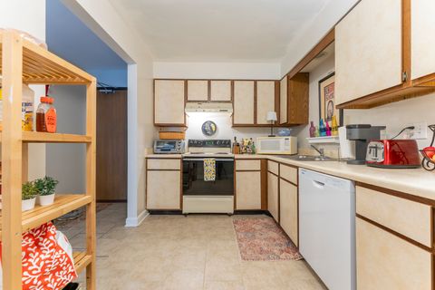Tiny photo for 33561 N Royal Oak Lane #209, Grayslake, IL 60030 (MLS # 12634151)