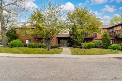 Photo of 33561 N Royal Oak Lane #209, Grayslake, IL 60030 (MLS # 12634151)