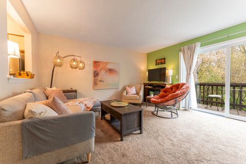 Tiny photo for 33561 N Royal Oak Lane #209, Grayslake, IL 60030 (MLS # 12634151)