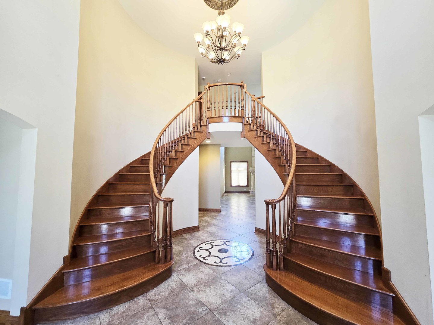 839 Parkside Avenue N