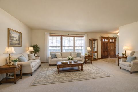 Tiny photo for 1418 S Princeton Avenue, Arlington Heights, IL 60005 (MLS # 12591823)