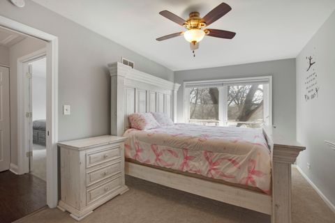 Tiny photo for 706 Waukegan Road #4, Glenview, IL 60025 (MLS # 12566736)