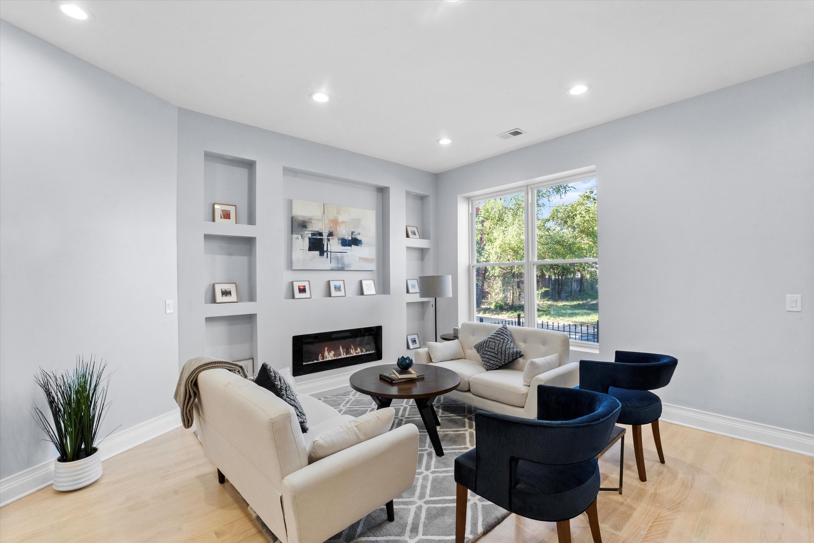 133 N Mozart Street