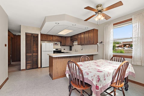 Tiny photo for 5547 Fairway Drive, Crestwood, IL 60418 (MLS # 12665288)