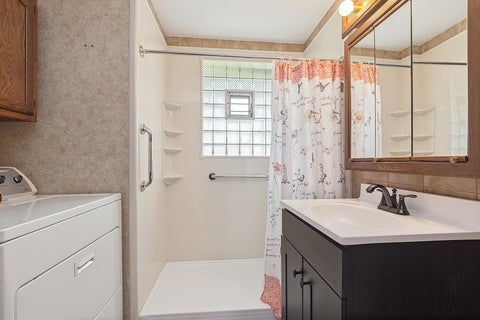 Tiny photo for 5547 Fairway Drive, Crestwood, IL 60418 (MLS # 12665288)