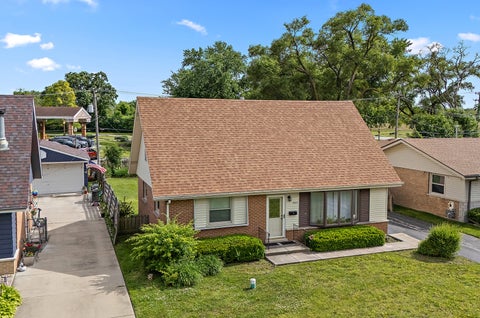 Tiny photo for 5547 Fairway Drive, Crestwood, IL 60418 (MLS # 12665288)