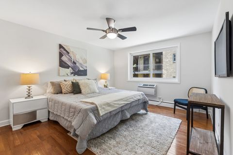 Tiny photo for 1234 Elmwood Avenue #2F, Evanston, IL 60202 (MLS # 12695719)
