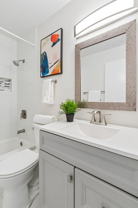 Tiny photo for 1234 Elmwood Avenue #2F, Evanston, IL 60202 (MLS # 12695719)