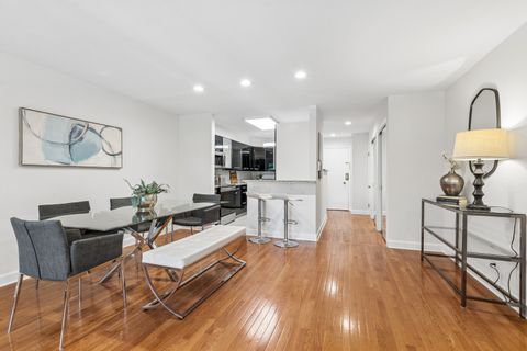 Tiny photo for 1234 Elmwood Avenue #2F, Evanston, IL 60202 (MLS # 12695719)