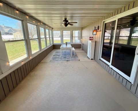 Tiny photo for 410 W Sangamon Street, Fisher, IL 61843 (MLS # 12616932)