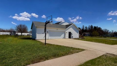 Tiny photo for 410 W Sangamon Street, Fisher, IL 61843 (MLS # 12616932)