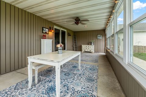 Tiny photo for 410 W Sangamon Street, Fisher, IL 61843 (MLS # 12616932)