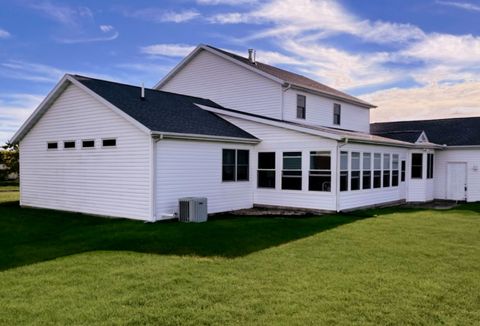 Tiny photo for 410 W Sangamon Street, Fisher, IL 61843 (MLS # 12616932)