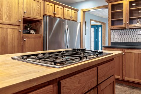 Tiny photo for 410 W Sangamon Street, Fisher, IL 61843 (MLS # 12616932)