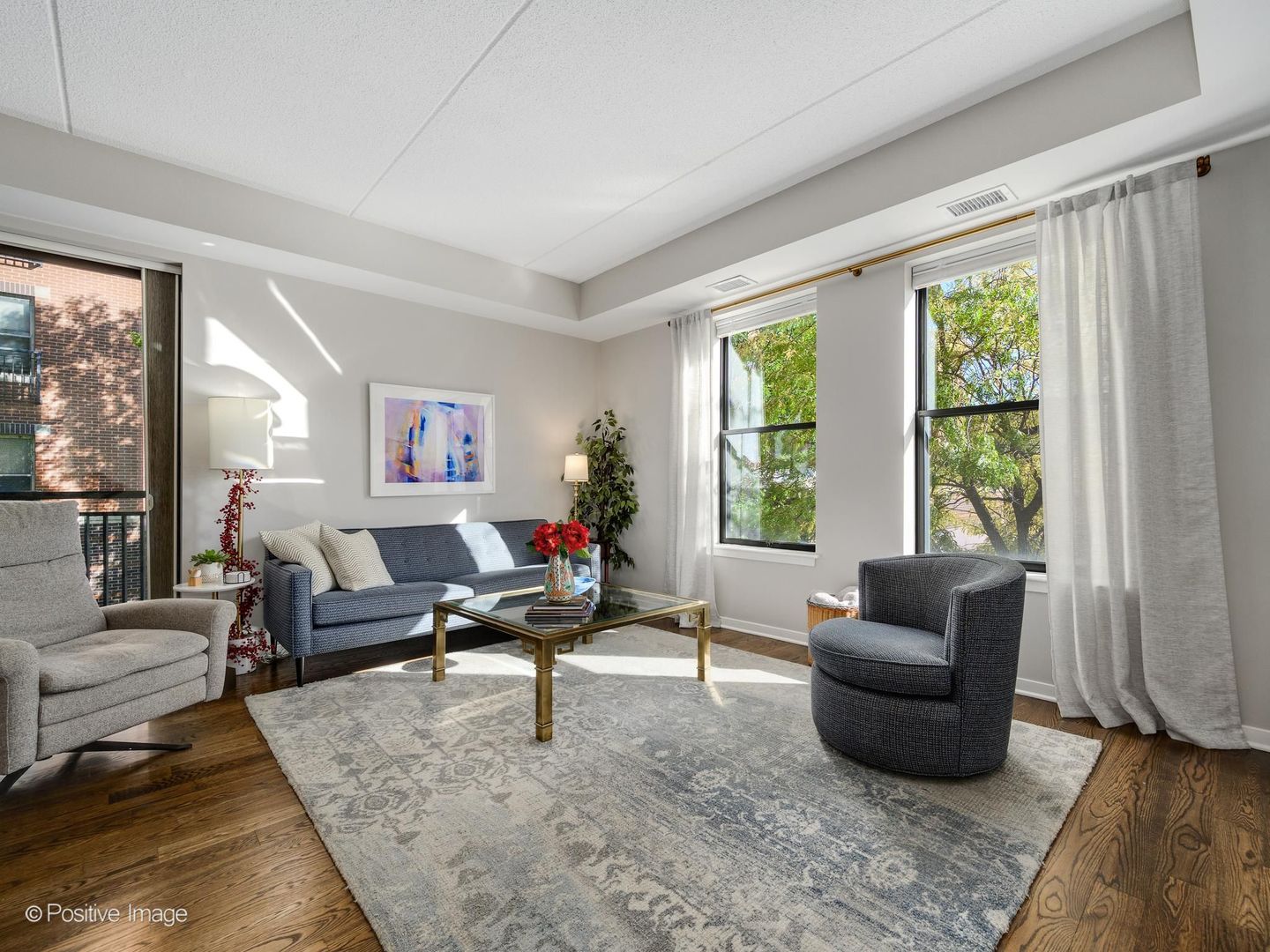 2335 W Belle Plaine Avenue 209