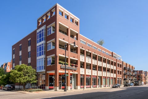 Photo of 1611 N Hermitage Avenue #401, Chicago, IL 60622 (MLS # 12710424)
