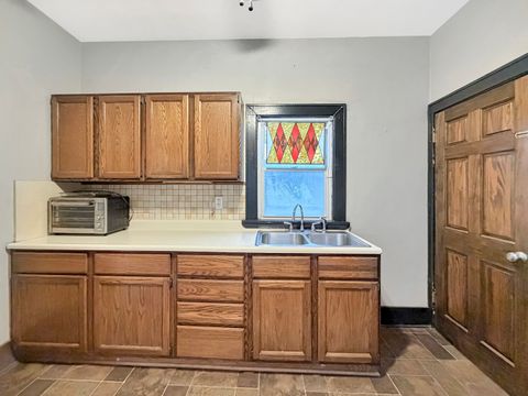 Tiny photo for 813 W Cleveland Street, Freeport, IL 61032 (MLS # 12529315)