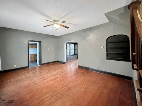 Tiny photo for 813 W Cleveland Street, Freeport, IL 61032 (MLS # 12529315)