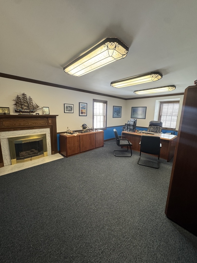 1630 W Colonial Parkway W 25