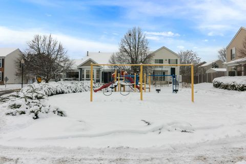 Tiny photo for 986 Four Seasons Boulevard, Aurora, IL 60504 (MLS # 12534552)