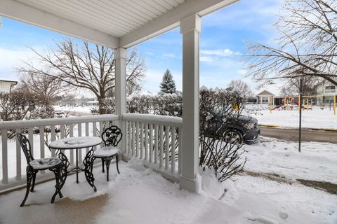 Tiny photo for 986 Four Seasons Boulevard, Aurora, IL 60504 (MLS # 12534552)