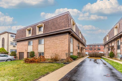 A home in Des Plaines