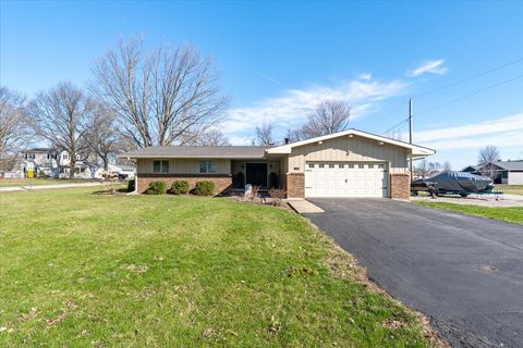 Photo of 105 W School Street, Leroy, IL 61752 (MLS # 12595061)