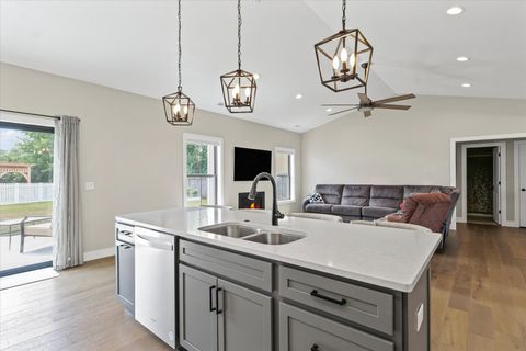 Tiny photo for 1807 E Fairfield Circle, Urbana, IL 61802 (MLS # 12407566)