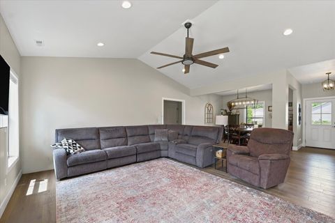 Tiny photo for 1807 E Fairfield Circle, Urbana, IL 61802 (MLS # 12407566)